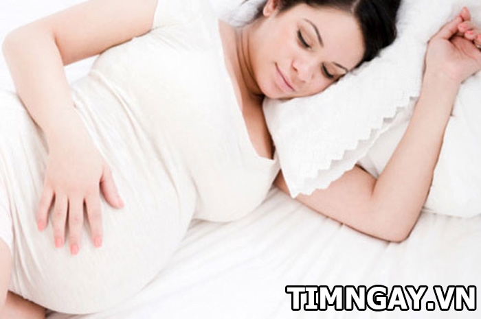 Những tư thế nằm ngủ tốt cho bà bầu và sự phát triển của thai nhi 3